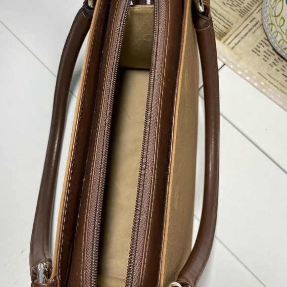 Miche Classic Brown Purse with Stephanie Shell - Picture 3 of 6